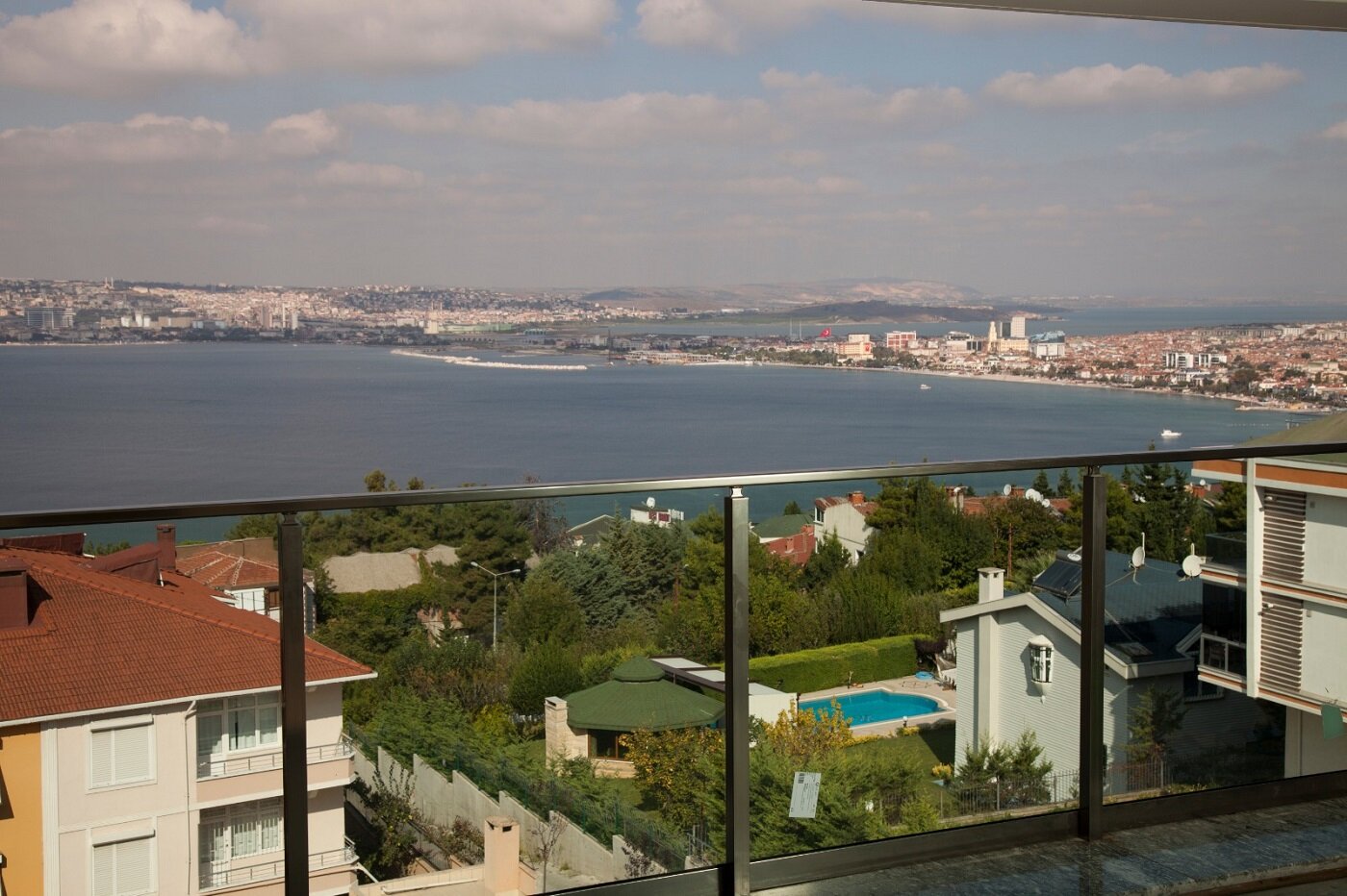 New Sea View Istanbul Apartments - Sea, lake and nature views