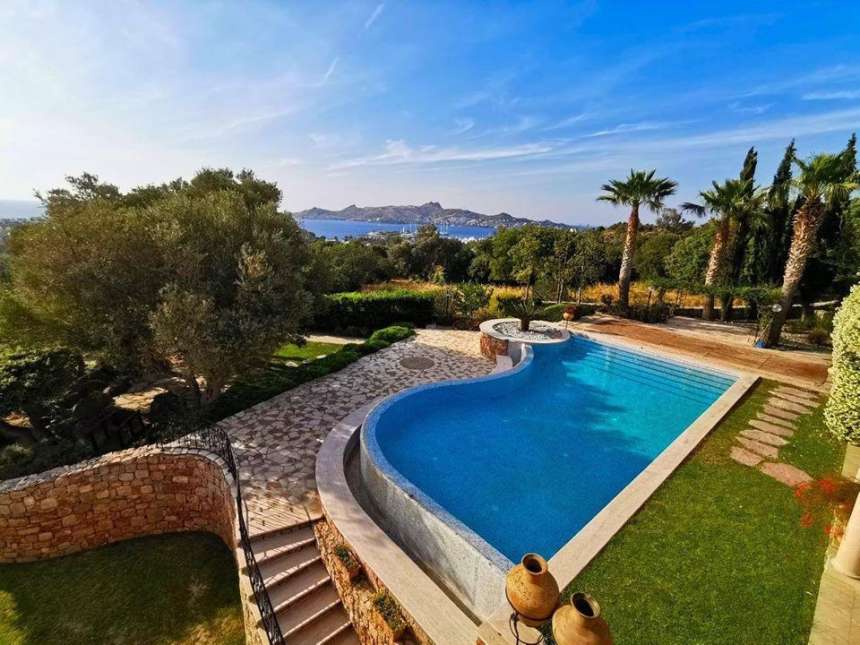 Marina Villa In Yalikavak - Private walk-in pool