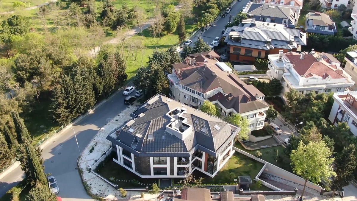 4-Bed Luxury Istanbul Apartment - Forest views