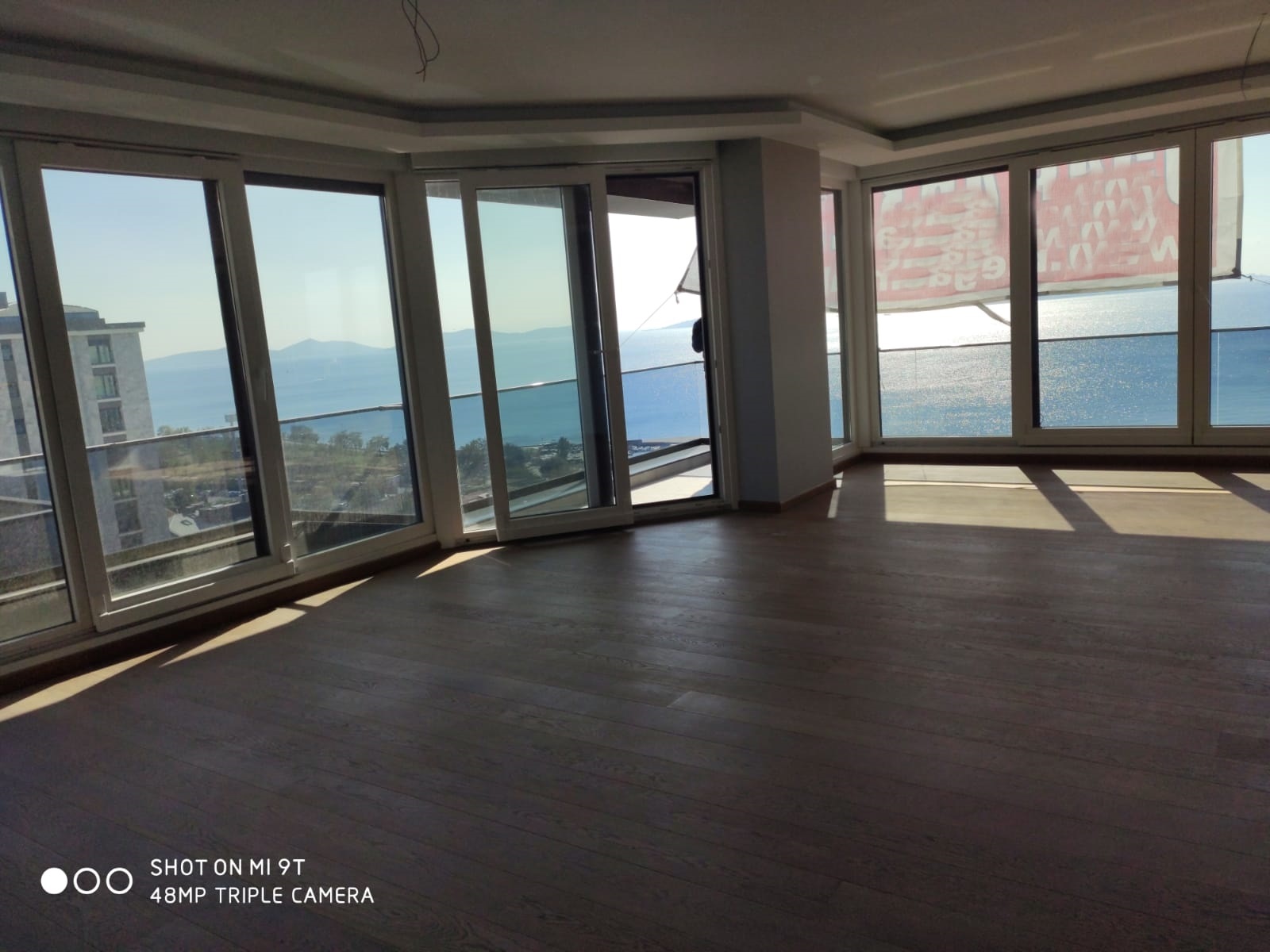 Panoramic Luxury Penthouse - Istanbul Asian - Lower lounge/diner with great views