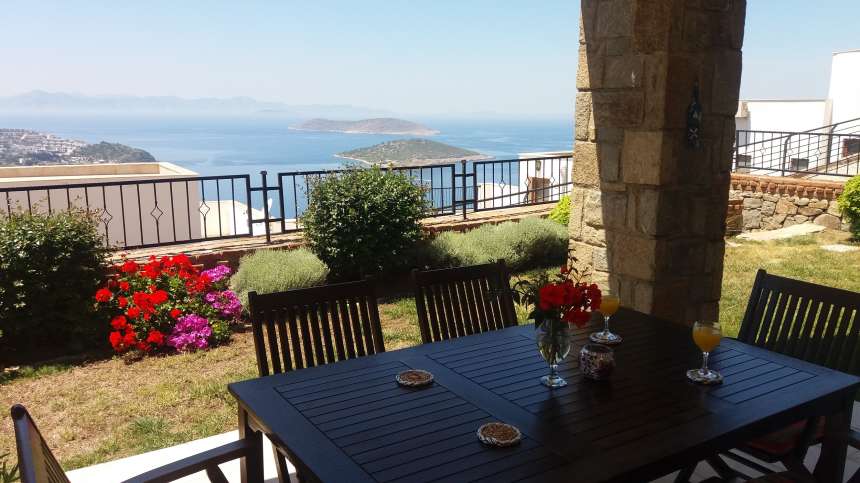 4-Bed Sea View Yalikavak Villa - Sea view dining