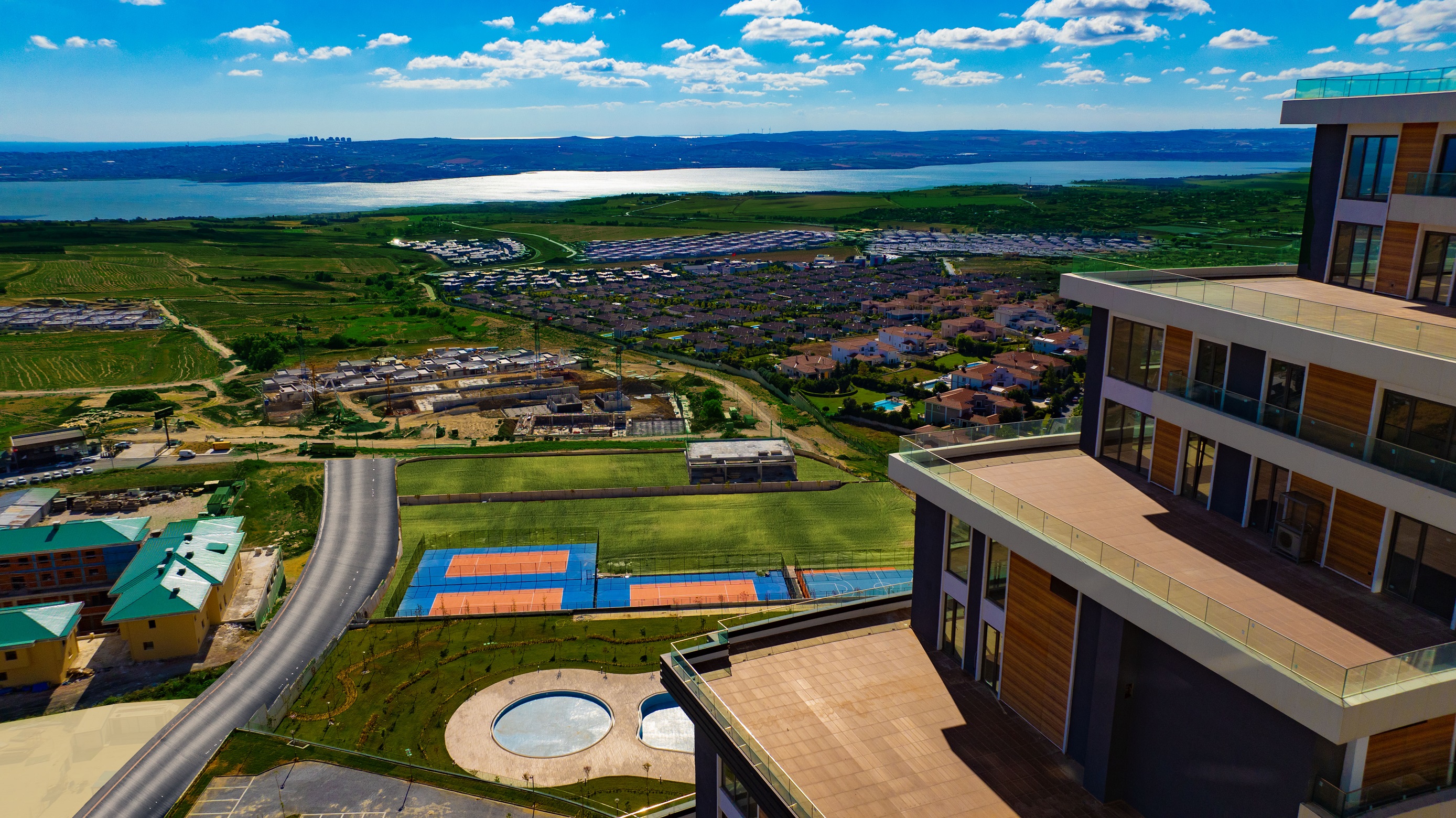 Istanbul Golf  Apartments - Sea & Lake Views - Near the water