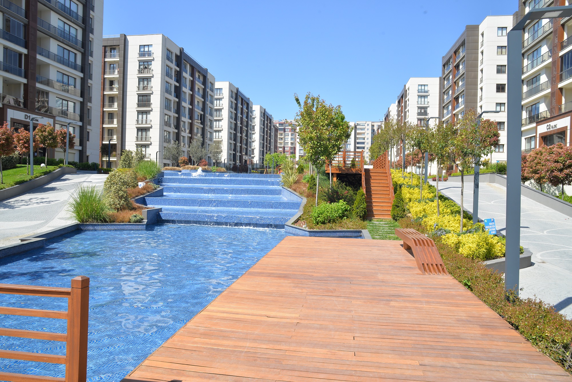 Modern Istanbul Apartments - Key Ready - Low-rise complex