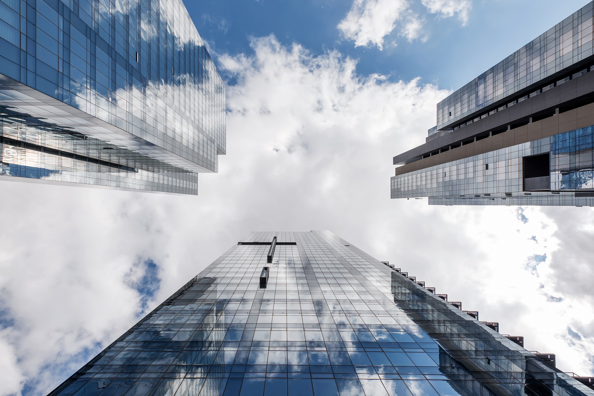 Istanbul High-End Investment Apartments - 3 modern towers