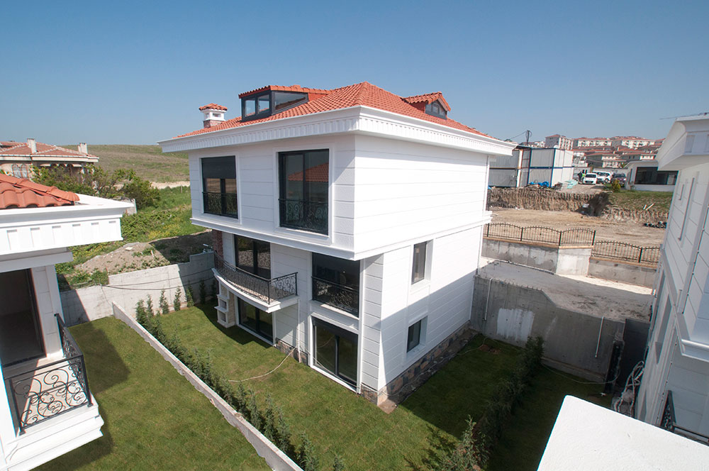 Istanbul Sea Front Marina Apartments - Private gardens