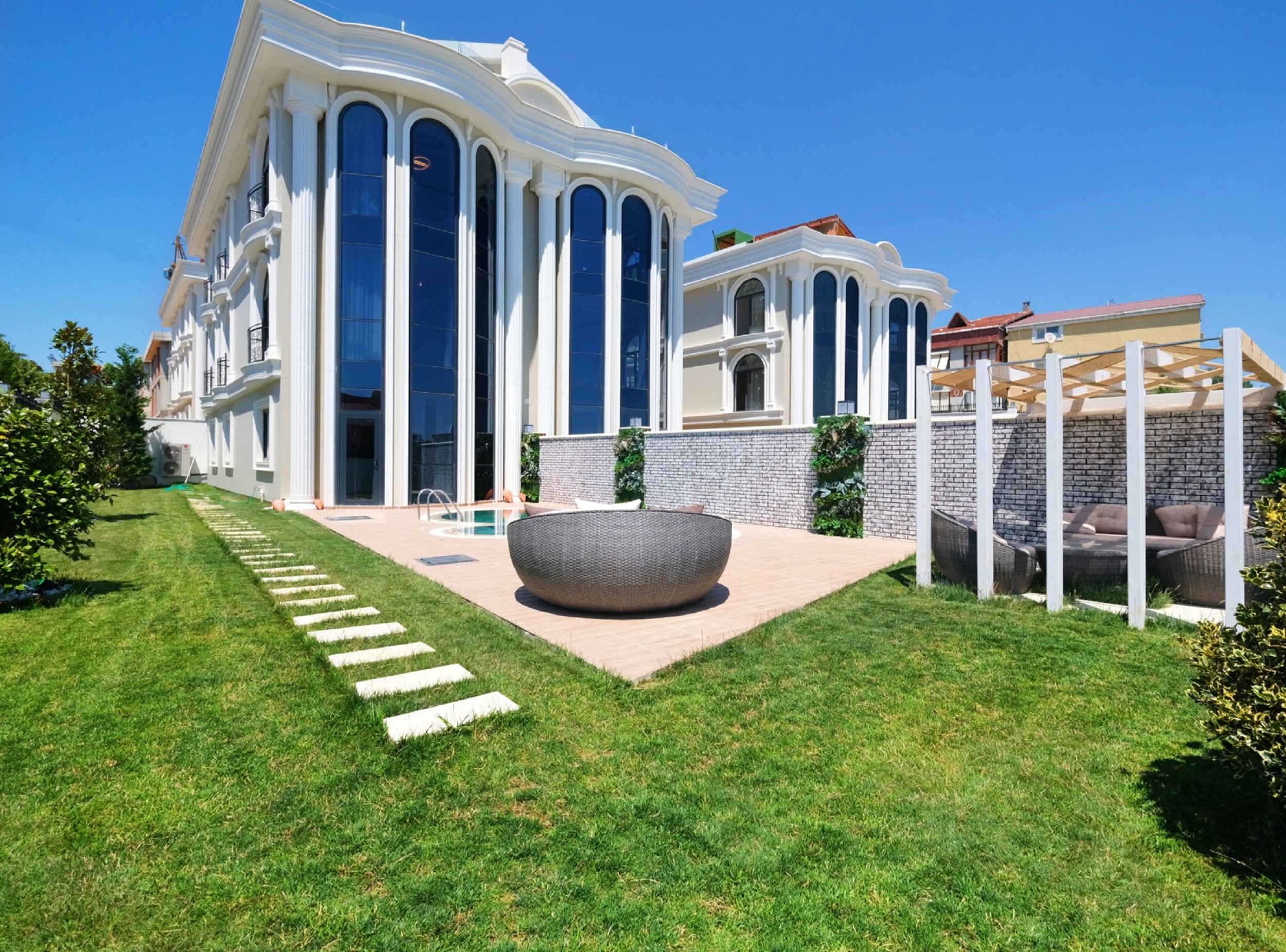 Seaside Smart Home Istanbul Villas For Sale -  Main view of the luxury villa and garden