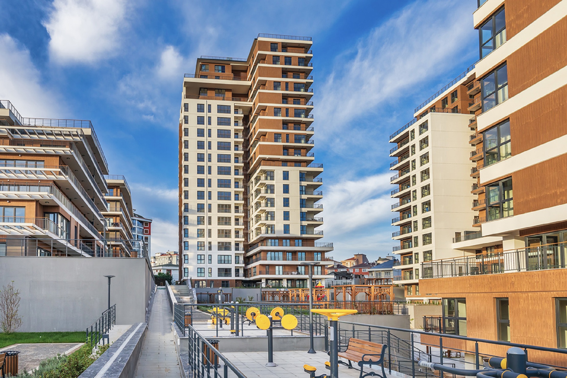 Luxury Apartments In Istanbul Asian - Large towers of luxury apartments