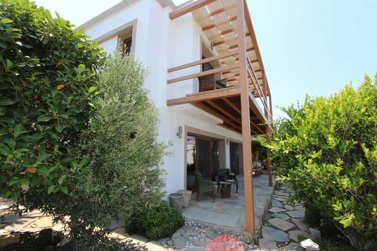 Sea Front Yalikavak Villa - Detached modern villa