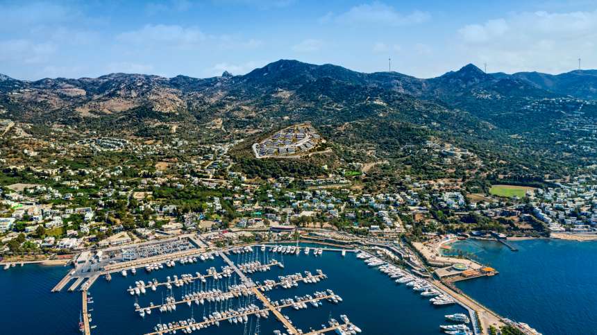 Luxury Sea View Yalikavak Apartments - Set on a hillside overlooking the marina