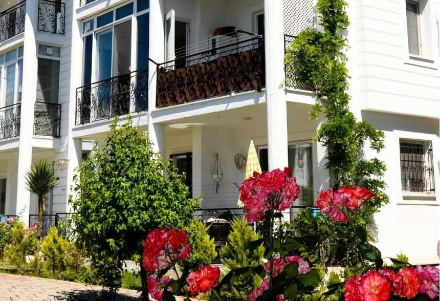 Luxury 3-Bed Ovacik Apartment - Ground floor duplex