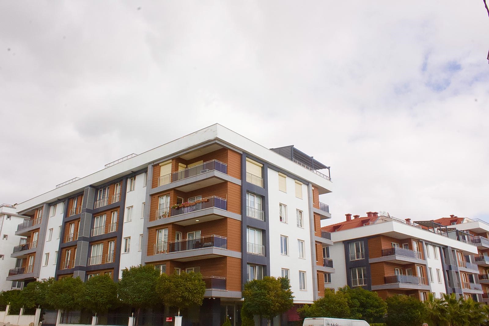 Istanbul Luxury Apartments - New Homes - Walled boutique complex