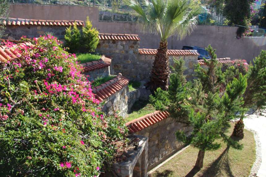 Sea View Luxury Yalikavak Villa - Vast landscaped gardens