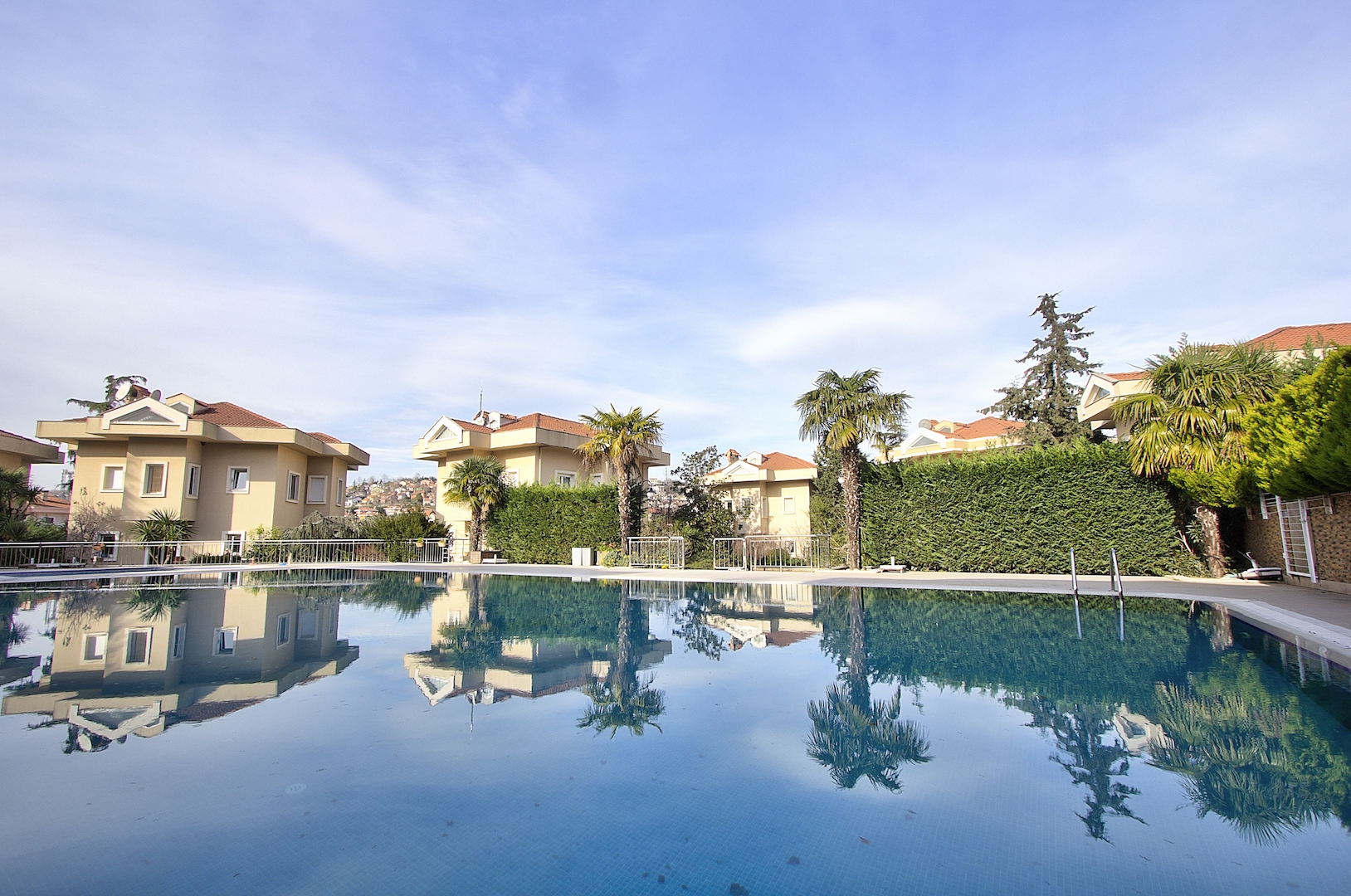 Spacious Nature View Istanbul Villa - Private estate with shared pool