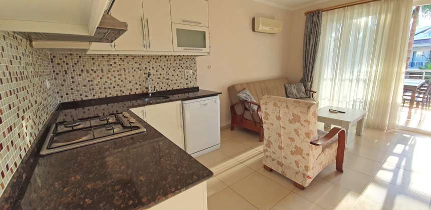 Calis Apartment Near The Beach - Modern fitted kitchen