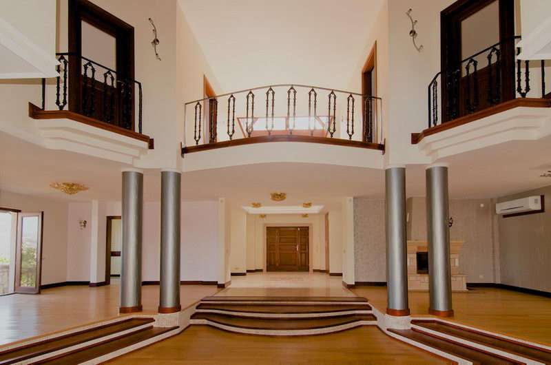 Luxury Bodrum Property For Sale In Yalikavak -  Grand entrance