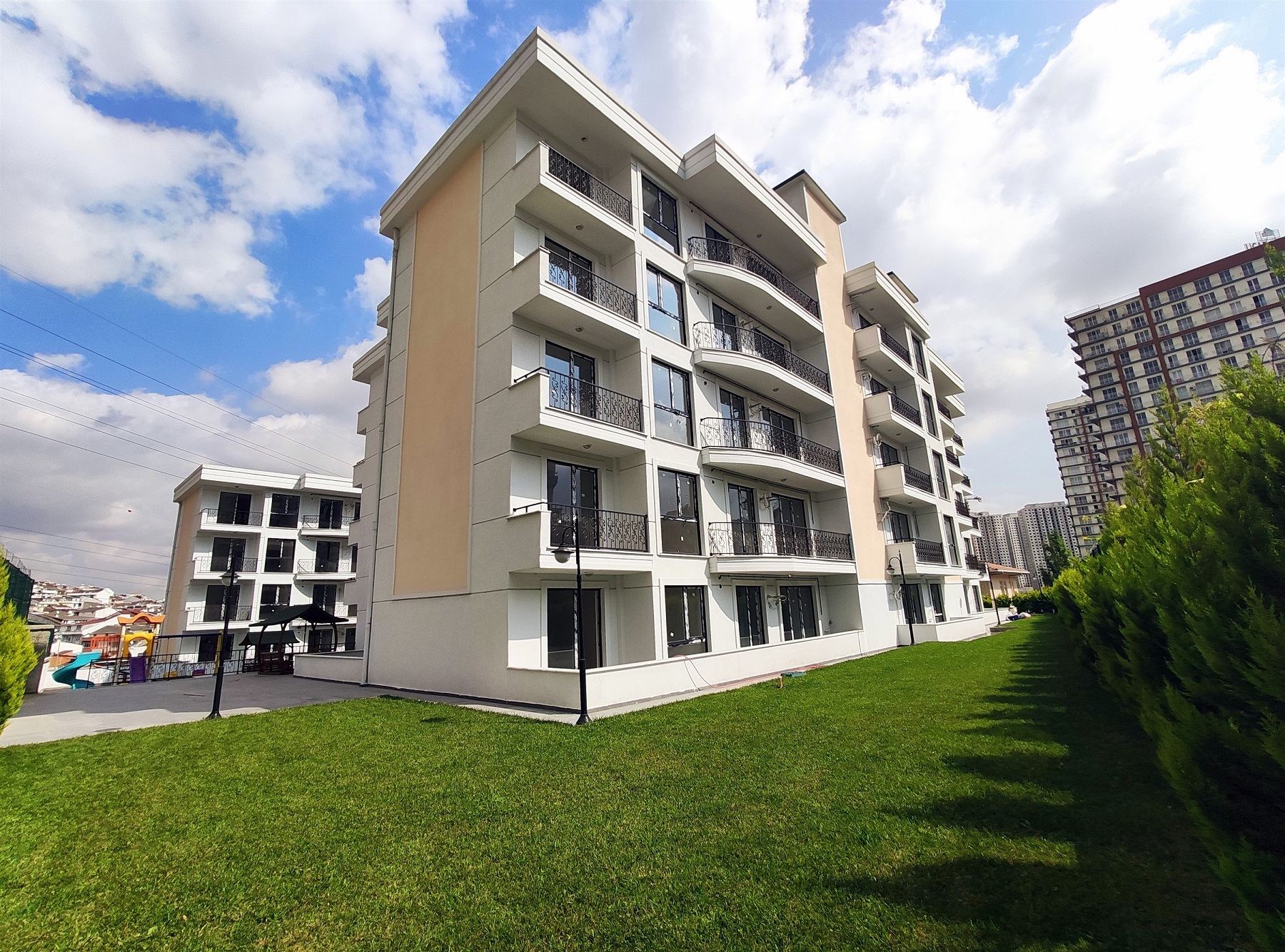 Affordable Modern Istanbul Aparmtents - Newly completed