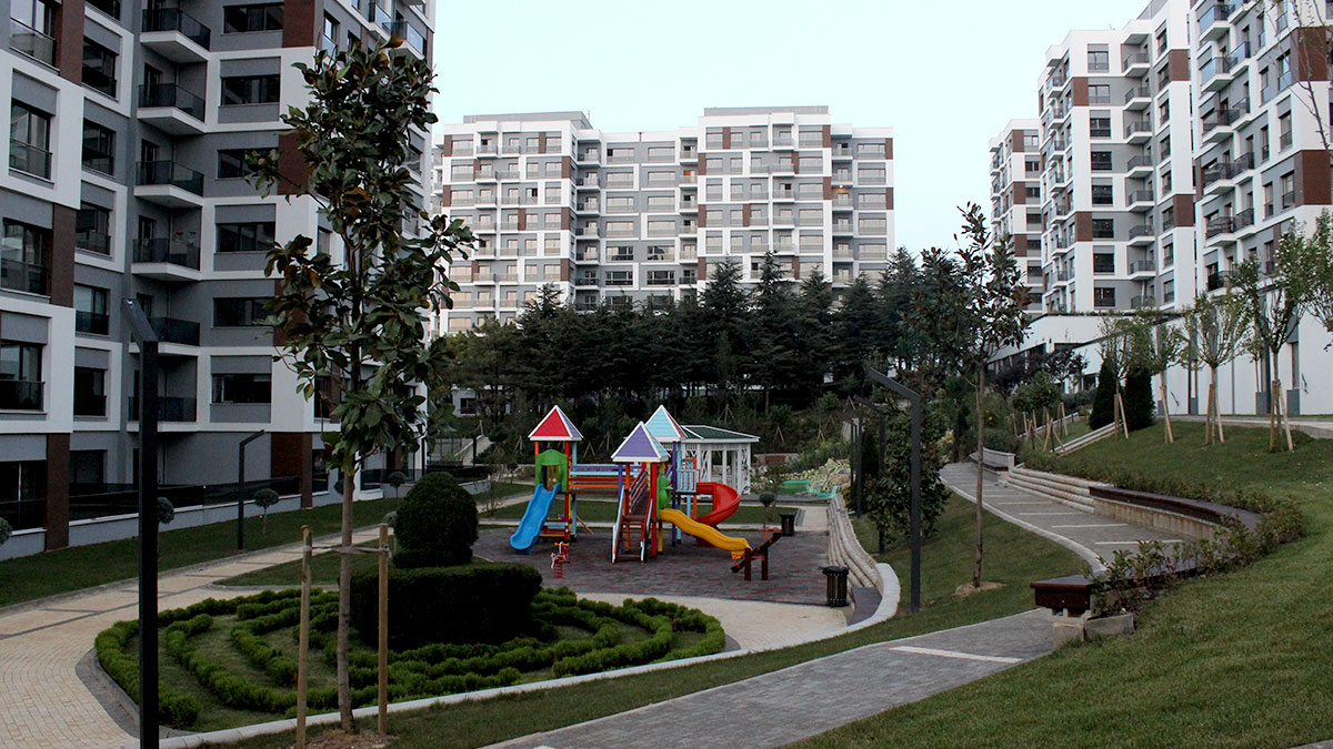 Asian Istanbul Luxury Apartments - Turnkey - Play area and gardens