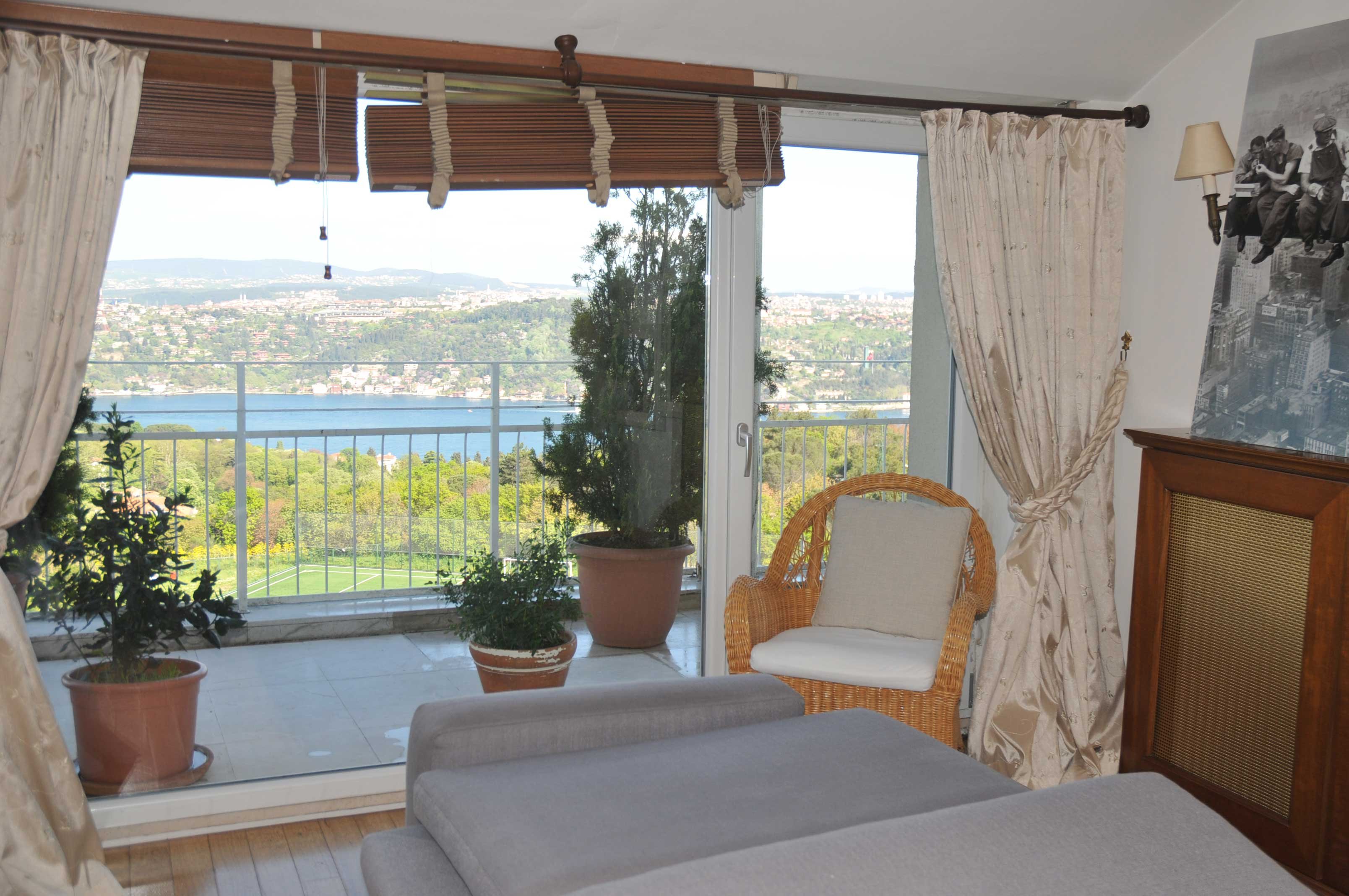 	 Luxury roof-top apartment for sale in Istanbul, Ulus - Views from every room