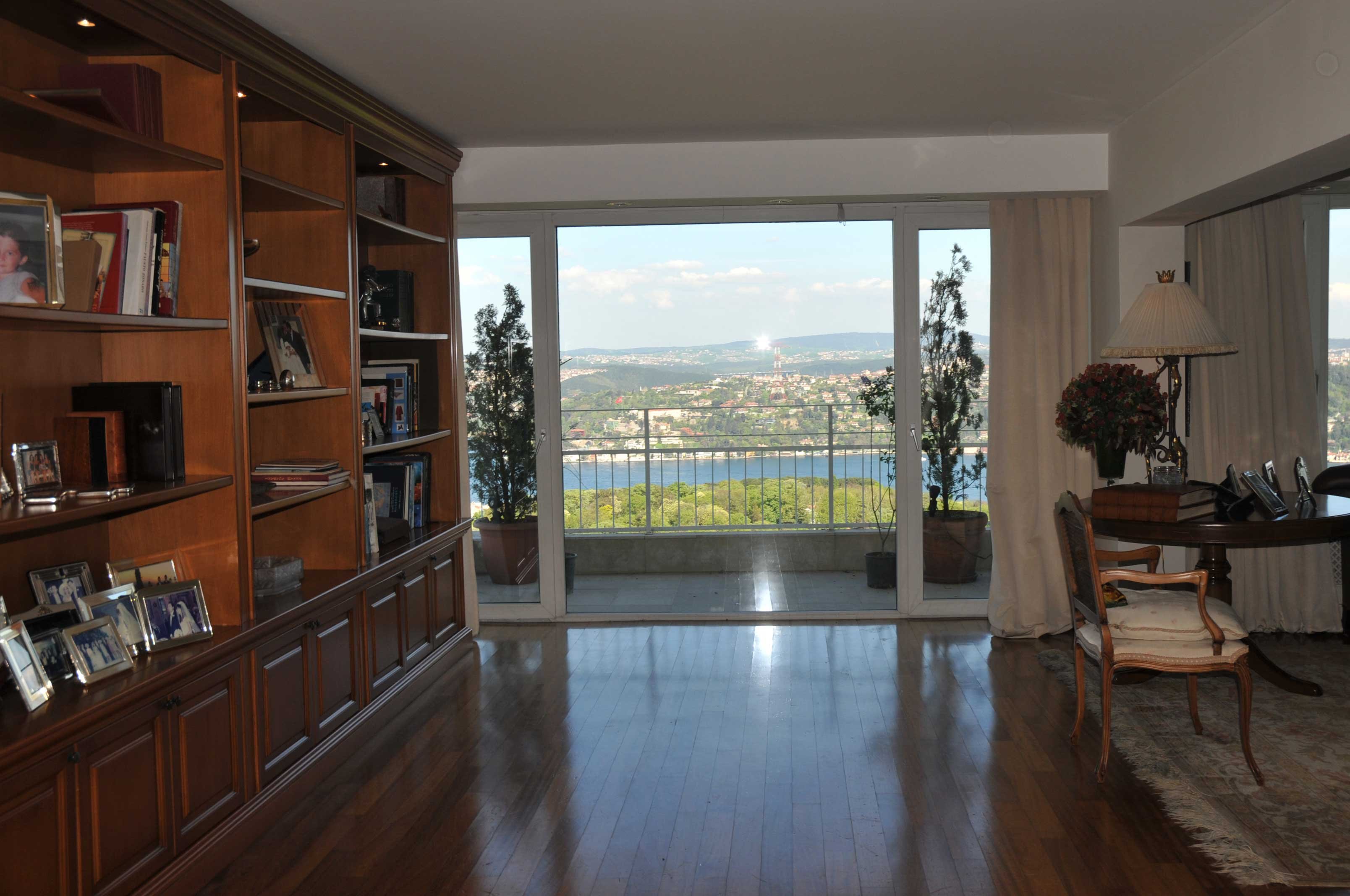 	 Luxury roof-top apartment for sale in Istanbul, Ulus - Views from every room