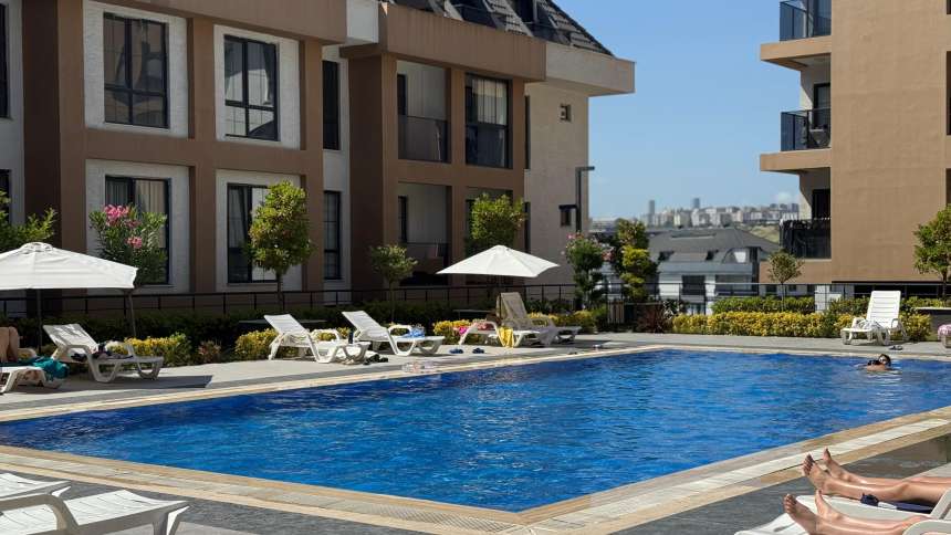 Sea View Istanbul Apartments For Sale - A communal swimming pool