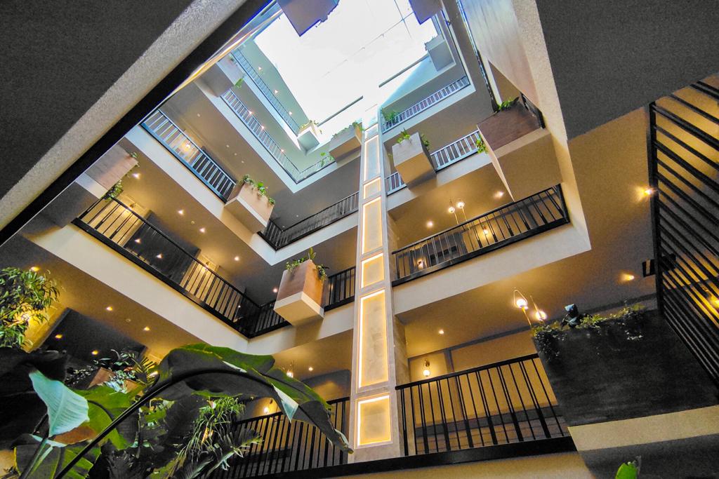 Luxury Istanbul Apartment - Wealthy Emirgan - Central lobby