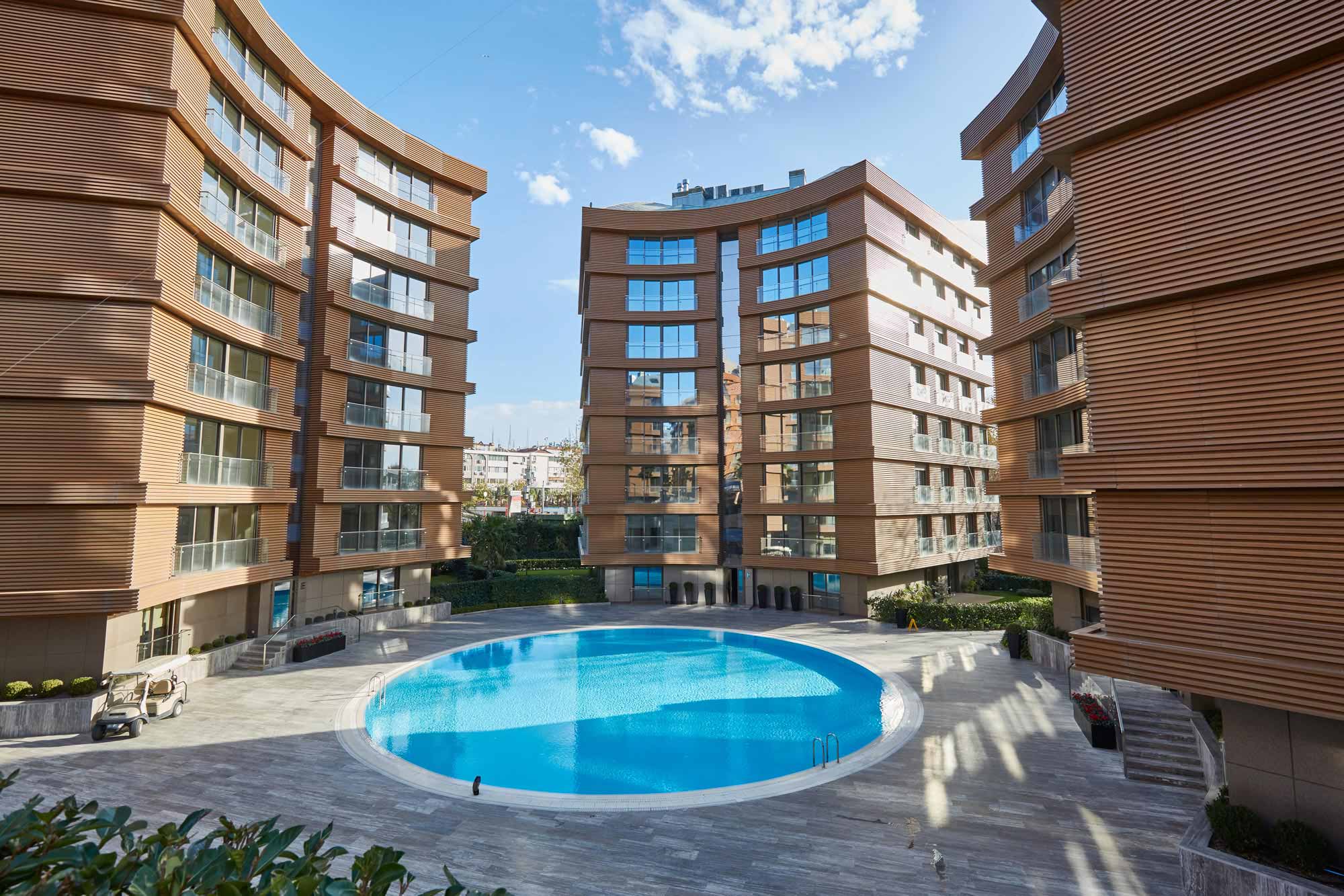 Asian Istanbul Prestigious Apartments - Communal outdoor pool