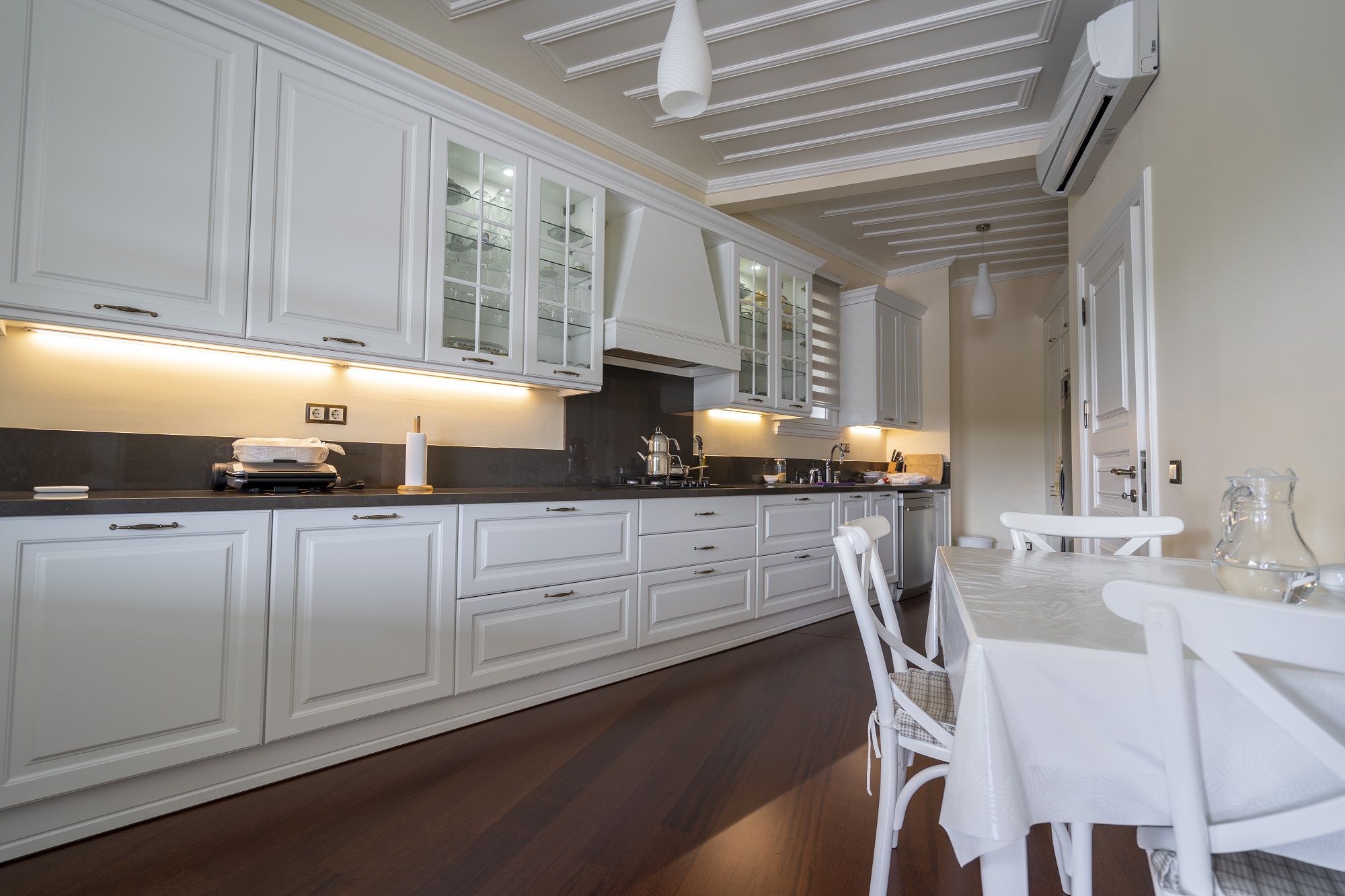 Prestigious Sea View Villa - Tarabya, Istanbul - Modern refurbed kitchen