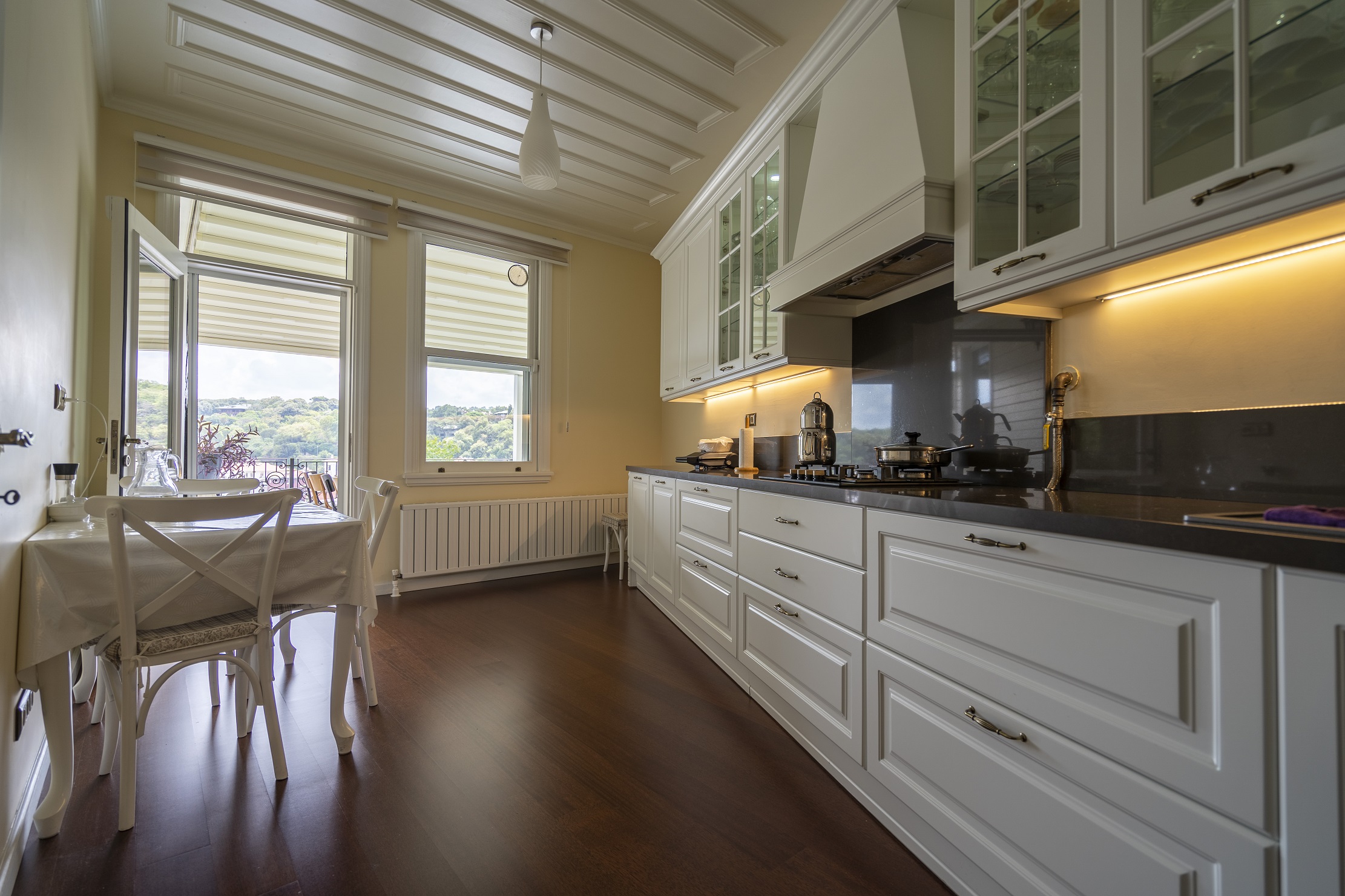 Prestigious Sea View Villa - Tarabya, Istanbul - Closed kitchen