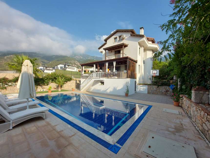 Detached 4-Bed Ovacik Villa - Mountain backdrop