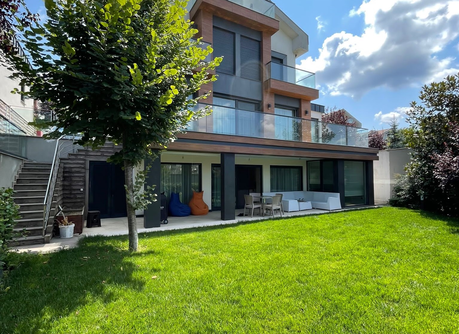 Istanbul Prestigious Villa - Zekeriyakoy - Large private garden