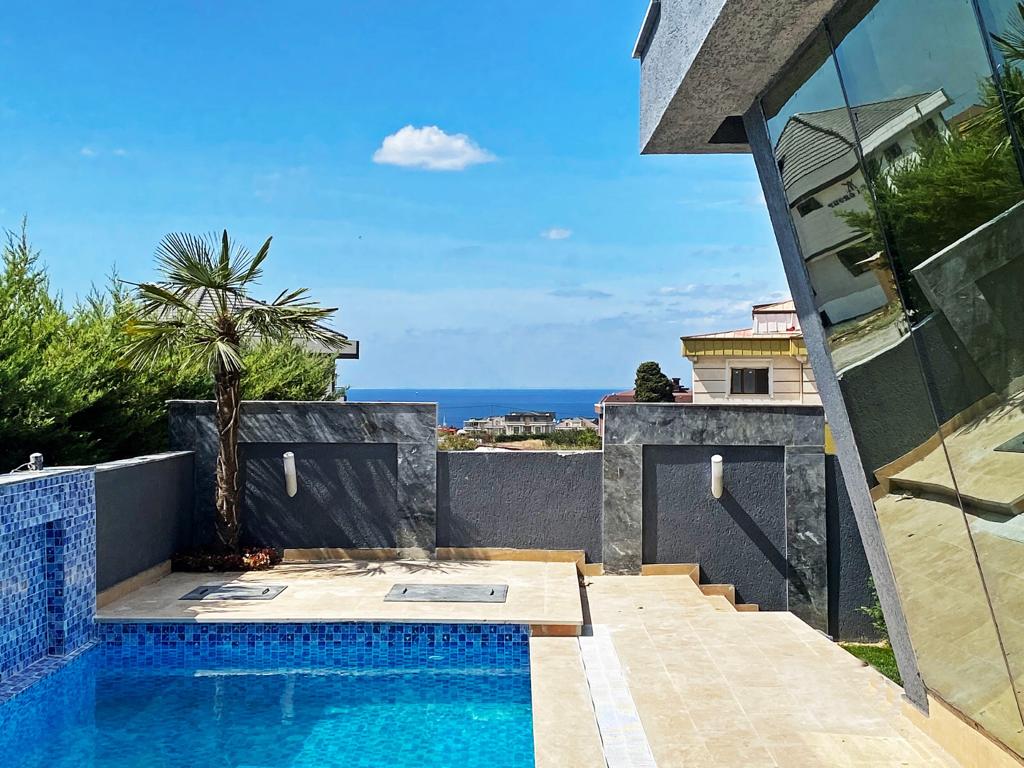 New 8-Bed Luxury Istanbul Villa - Sea views