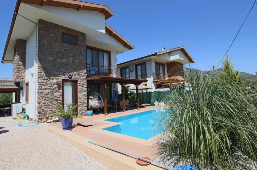 Luxury 5-Bed Vila In Uzumlu - Detached villa