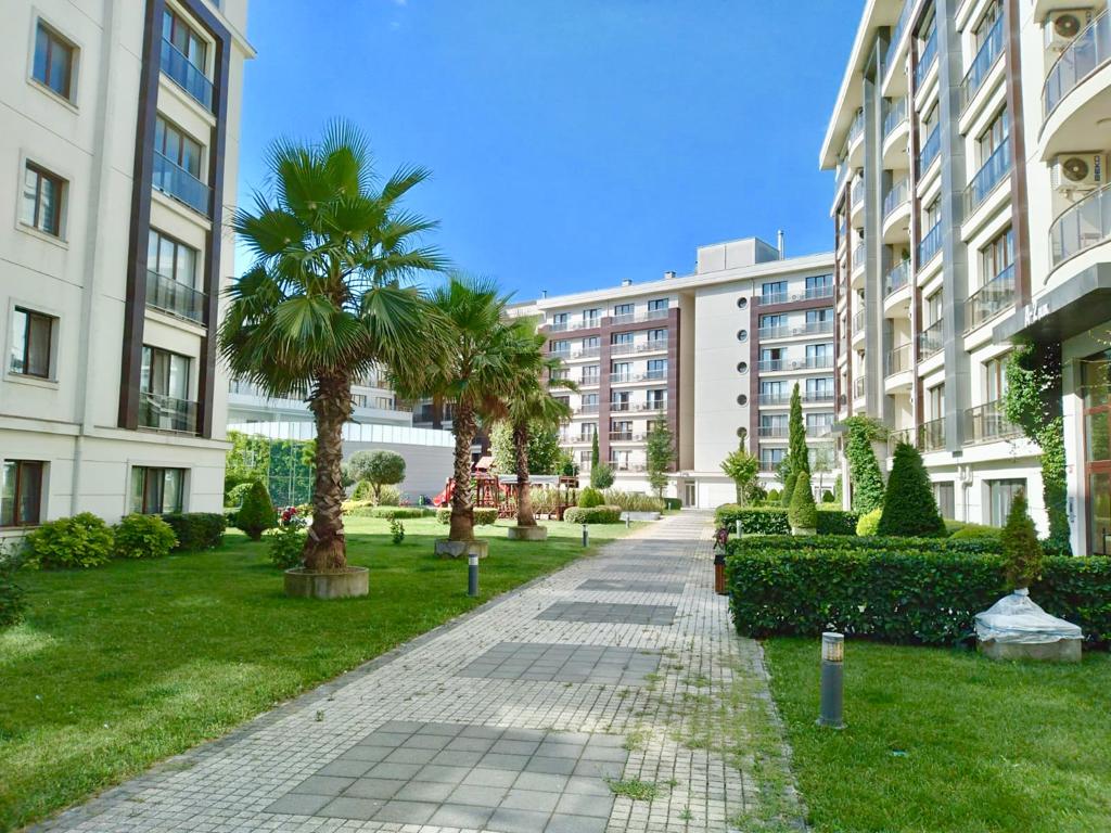 Luxury Istanbul Apartments - Turnkey -New low-rise complex