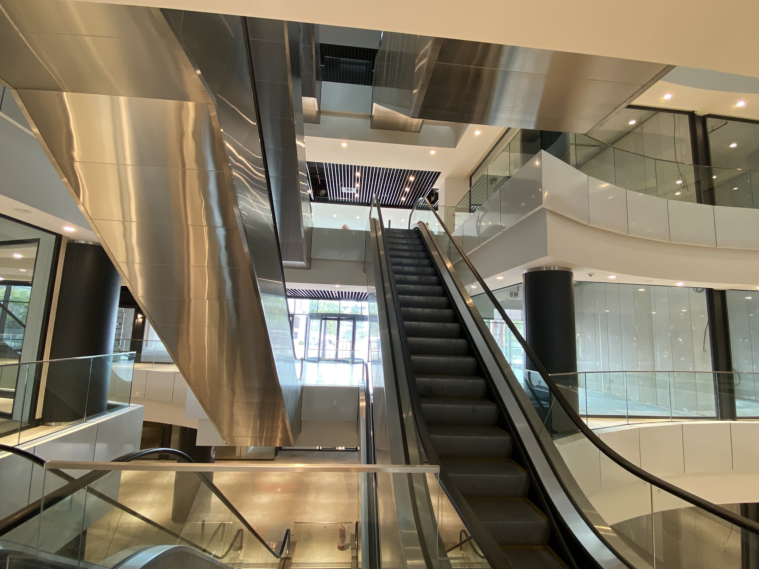 New Built Istanbul Commercial Property For Sale-  Elevators and lifts