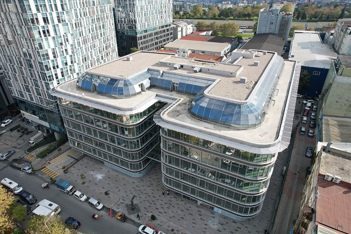 New Offices In Istanbul City Centre - Modern Building