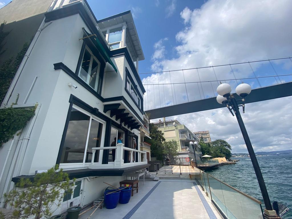 Luxury Bosphorus Mansion In Istanbul - Sea front