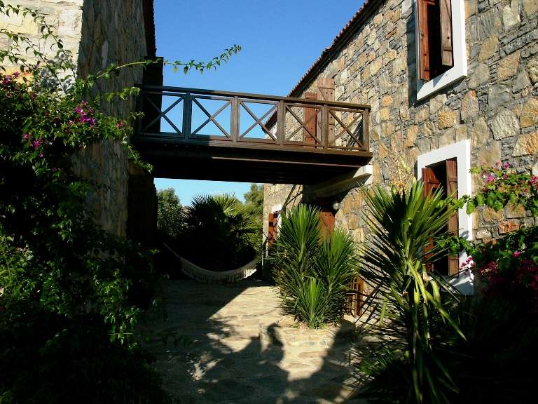 6-Bed Stone Villa - Bitez In Bodrum - Rustic feel