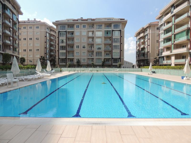Istanbul Penthouses - Sea & Lake Views -Large outdoor pool