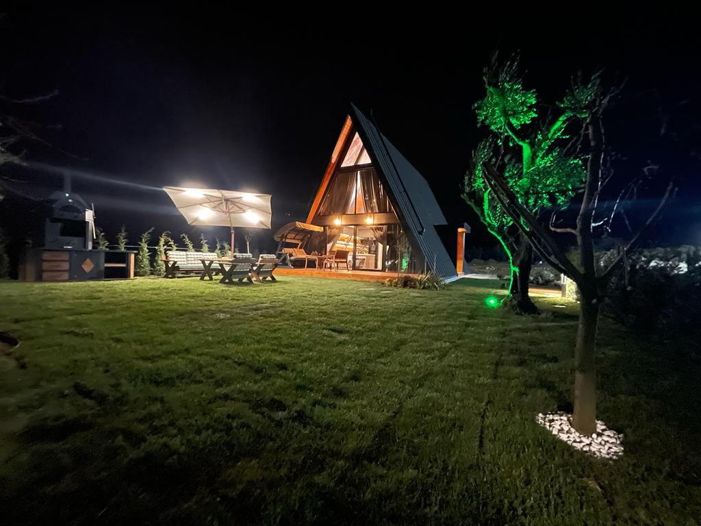 Nature View Villas In Silivri - Private gardens