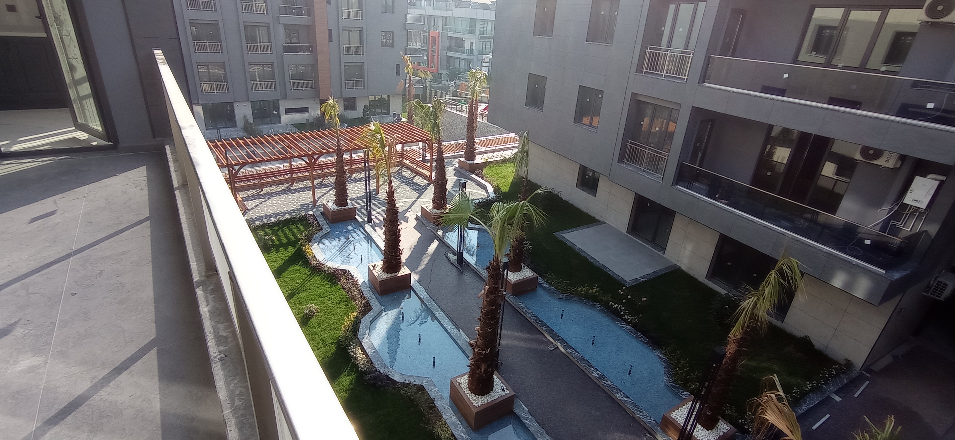 Istanbul Low-Rise Sea View Apartments -  Garden View Balcony