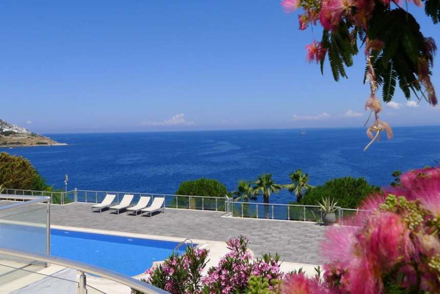Gundogan Sea Front Villa - Bodrum - Panoramic sea views