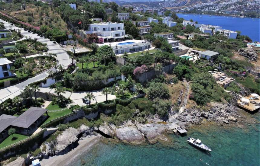 Gundogan Sea Front Villa - Bodrum -Huge private plot