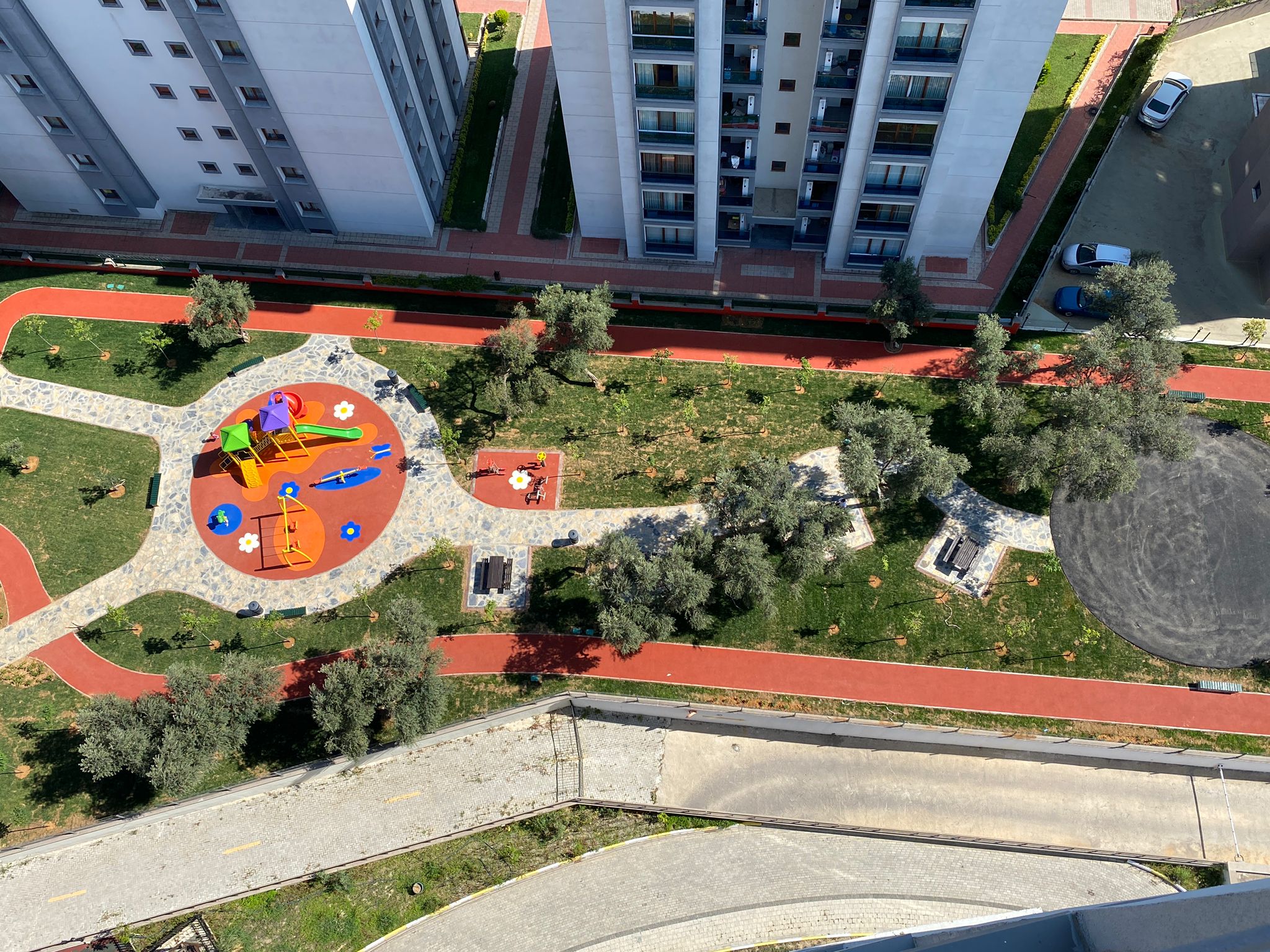 Kartal Sea View Apartments - Anatolian Istanbul - Garden and play area