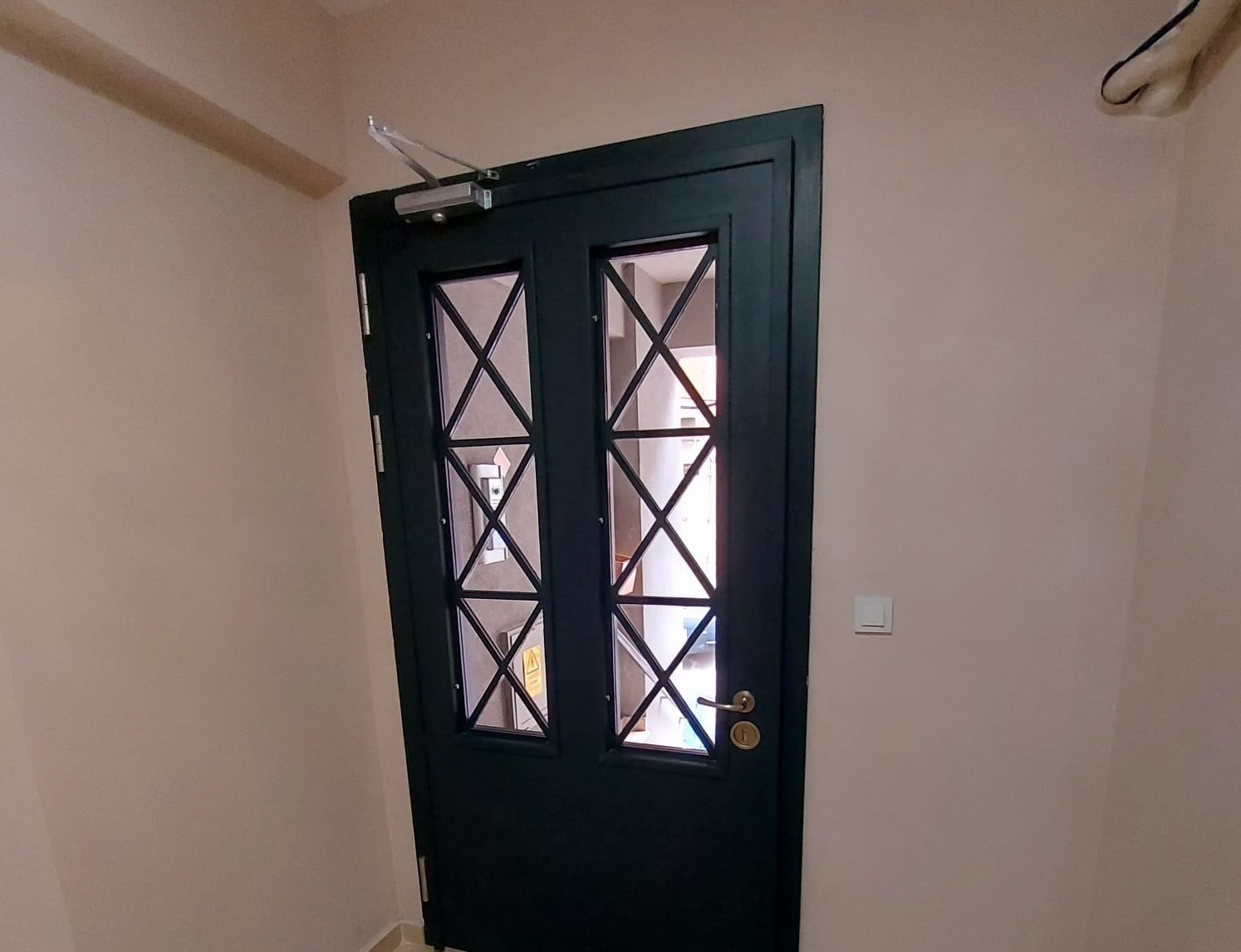 Istanbul City Centre Penthouse - Secure entrance lobby