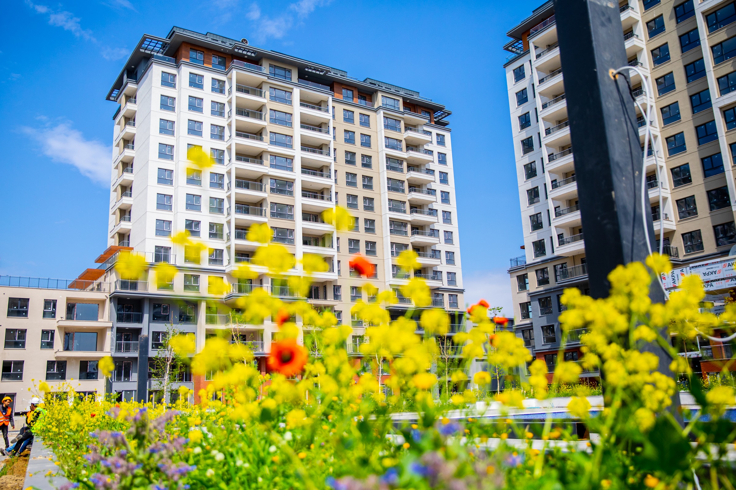 Luxury Istanbul Apartments - Near West Marina - Pretty social gardens