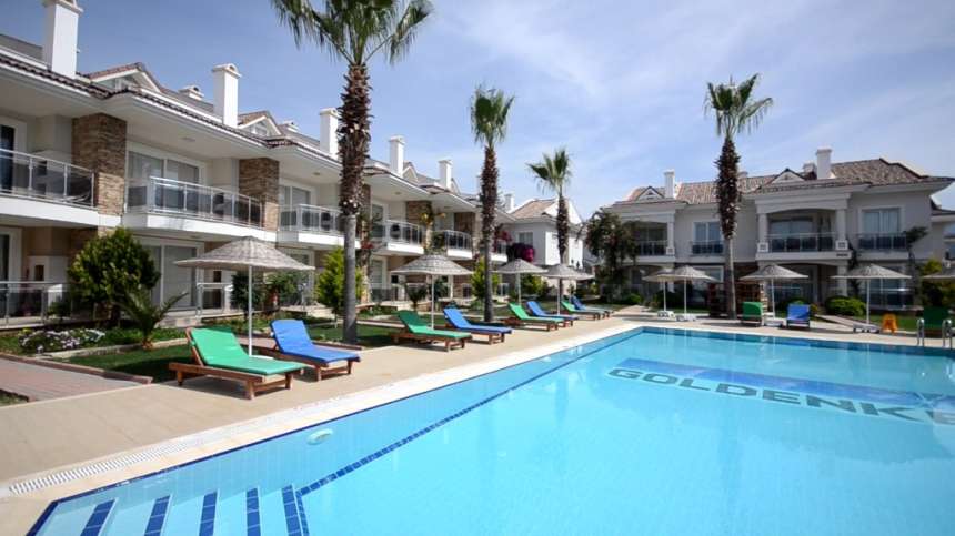Calis Penthouse Near The Beach - Walk-in swimming pool