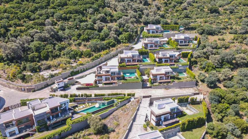 Yalikavak Sea & Marina View Villa - Green hillside location