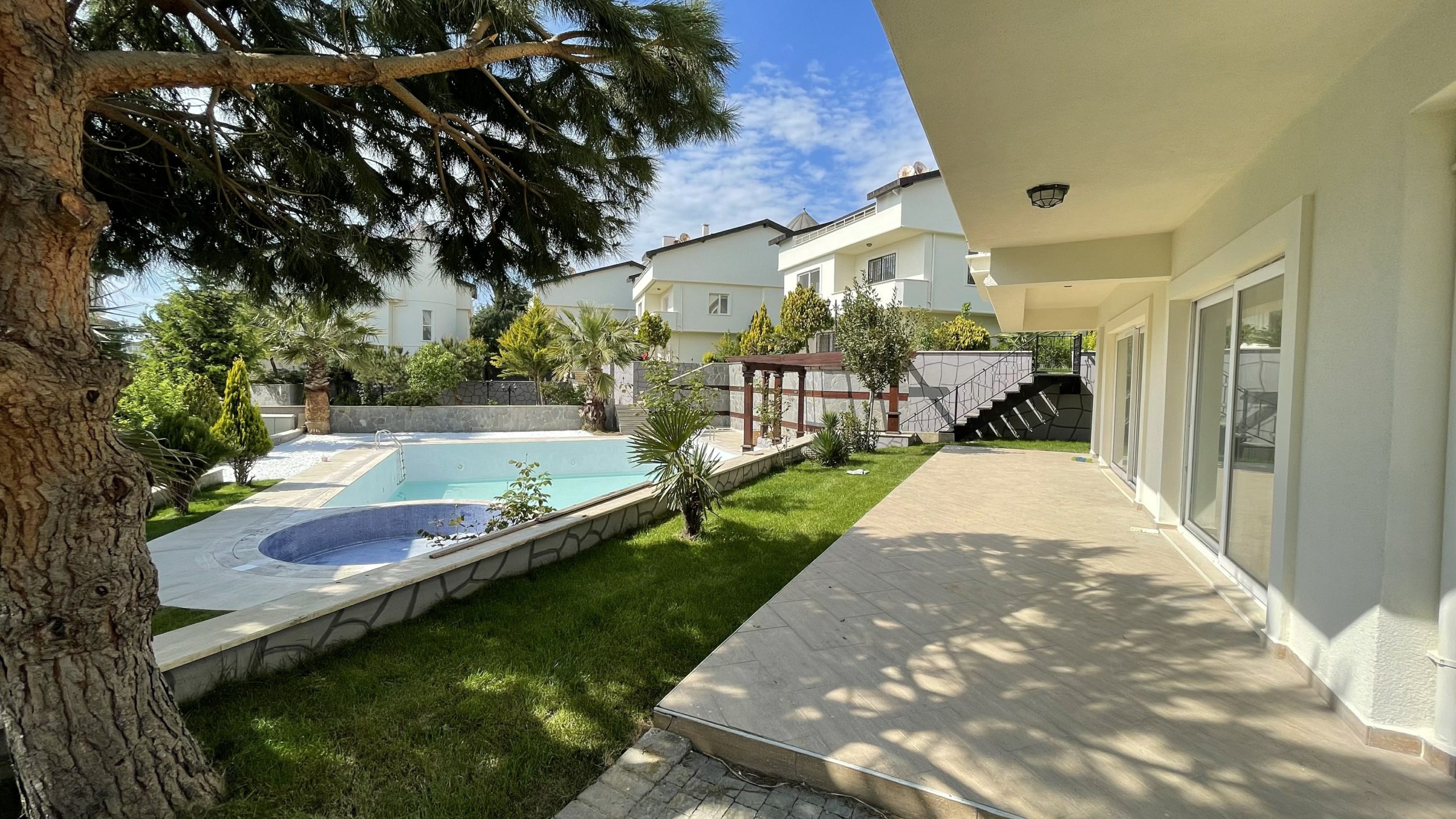 New Sea View Istanbul Villas - Lots of outdoor living space