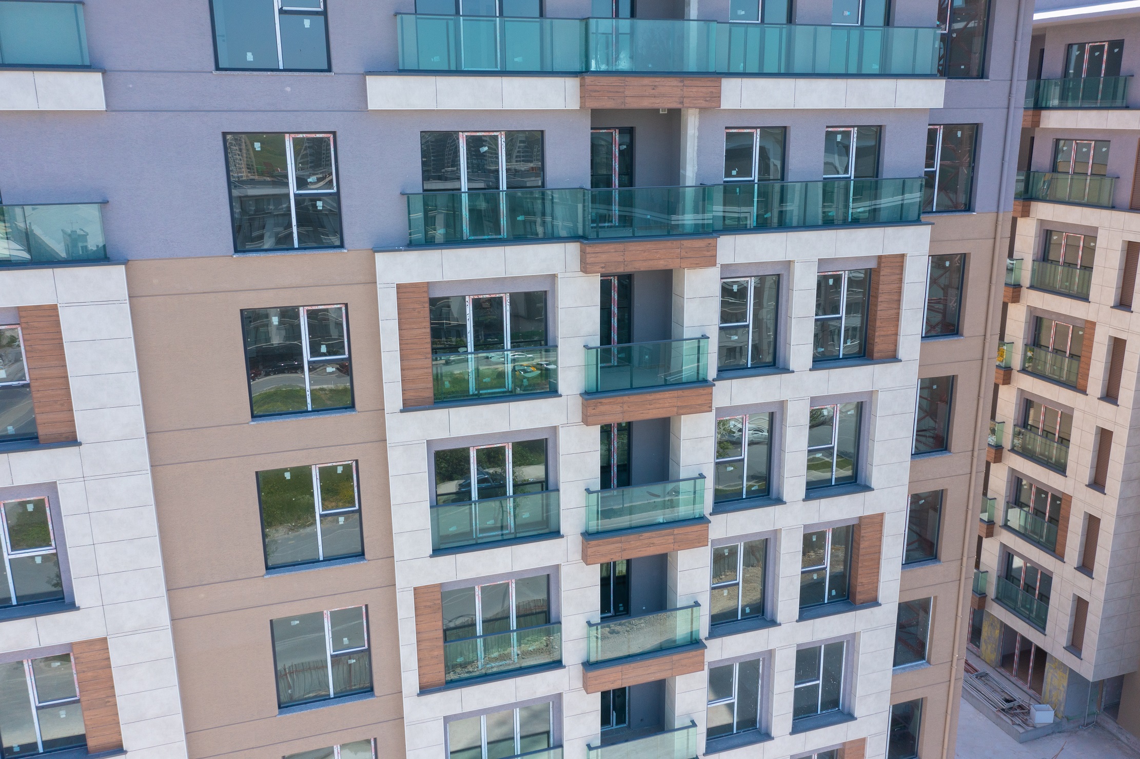 Modern Istanbul Apartments - Beylikduzu - Balconies with local views