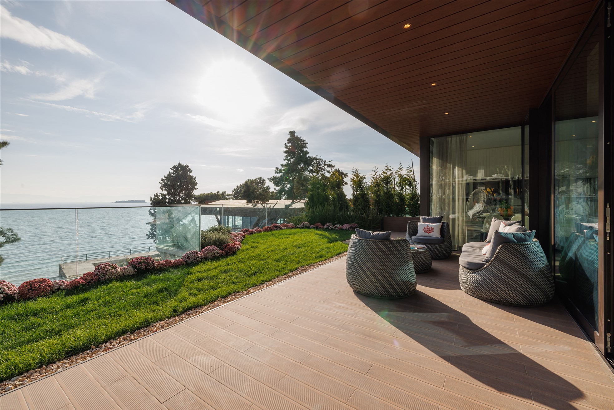 Sea Front Asian Istanbul Property For Sale - Stunning sea views